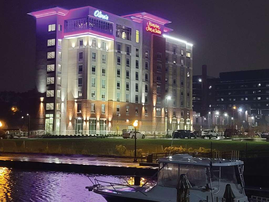 Hampton Inn & Suites Erie Bayfront Eksteriør billede