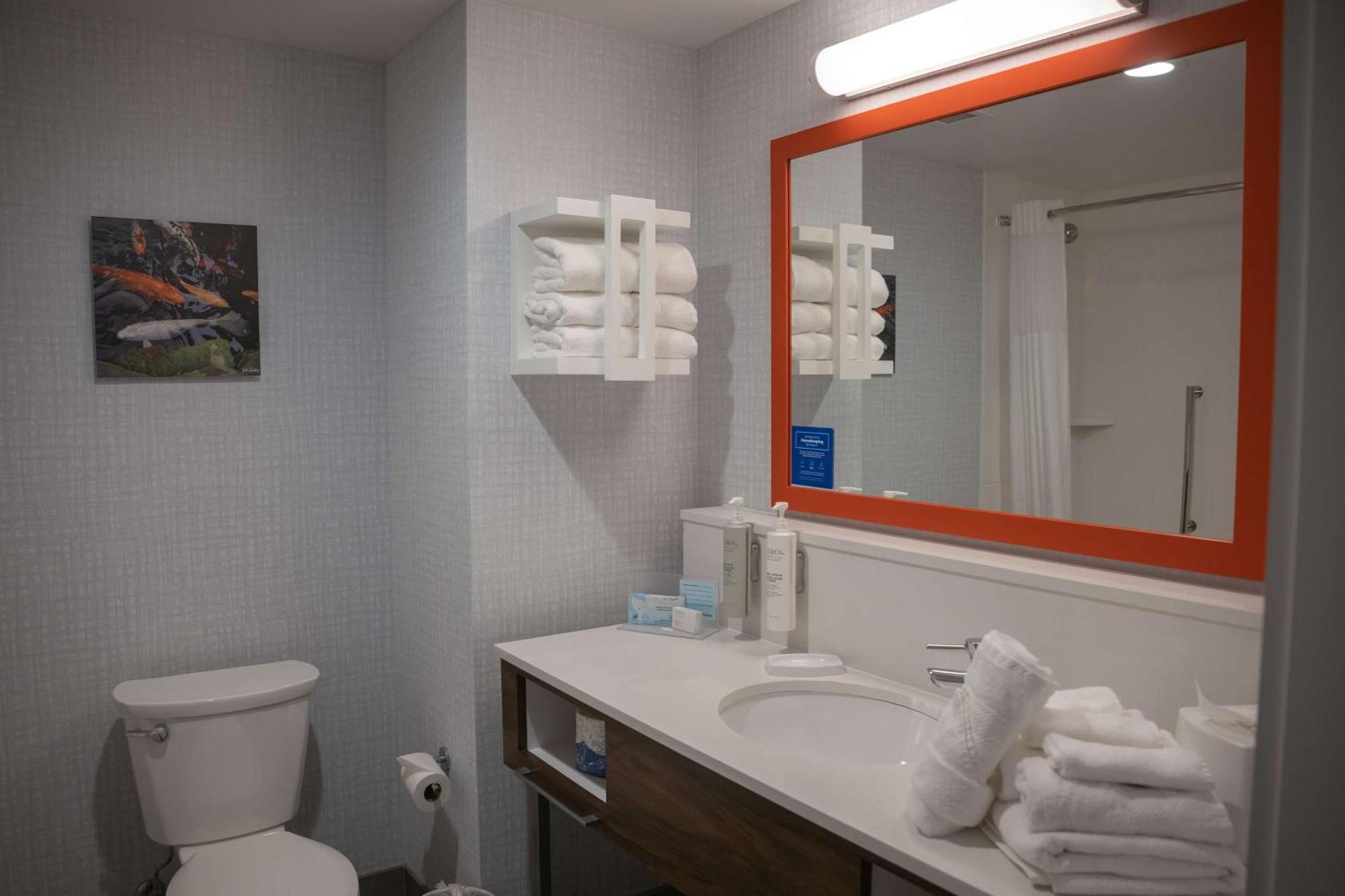 Hampton Inn & Suites Erie Bayfront Eksteriør billede
