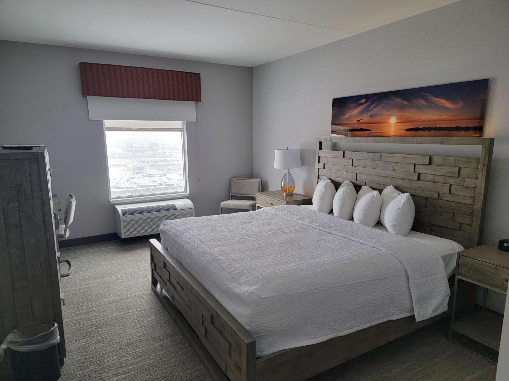 Hampton Inn & Suites Erie Bayfront Eksteriør billede