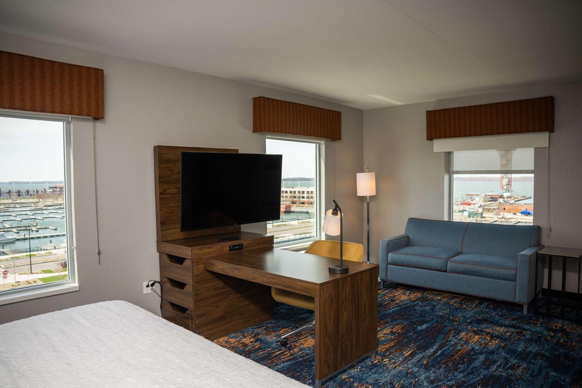 Hampton Inn & Suites Erie Bayfront Eksteriør billede