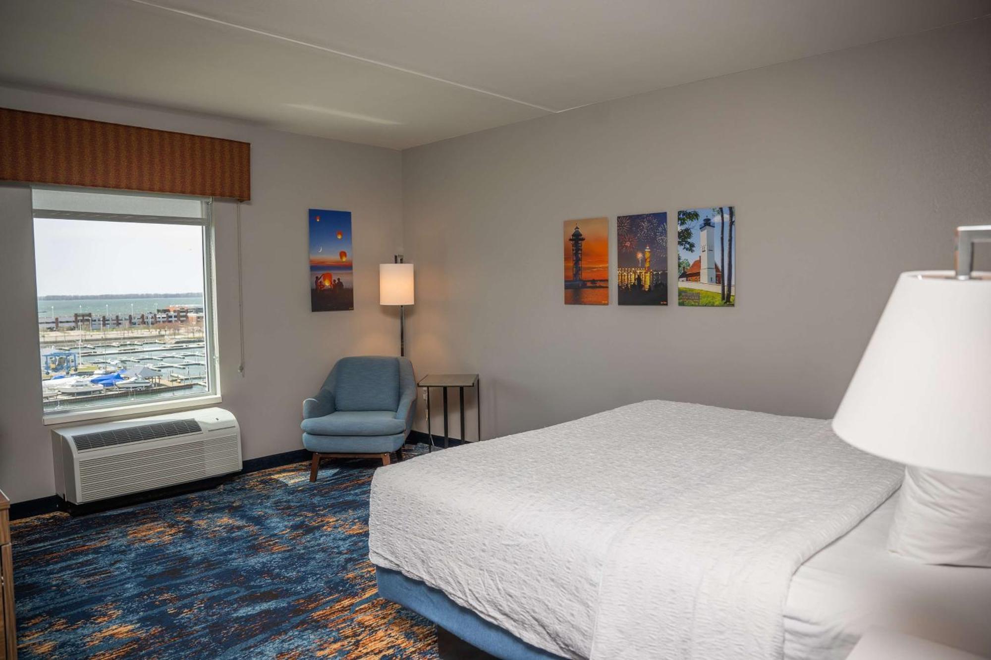Hampton Inn & Suites Erie Bayfront Eksteriør billede