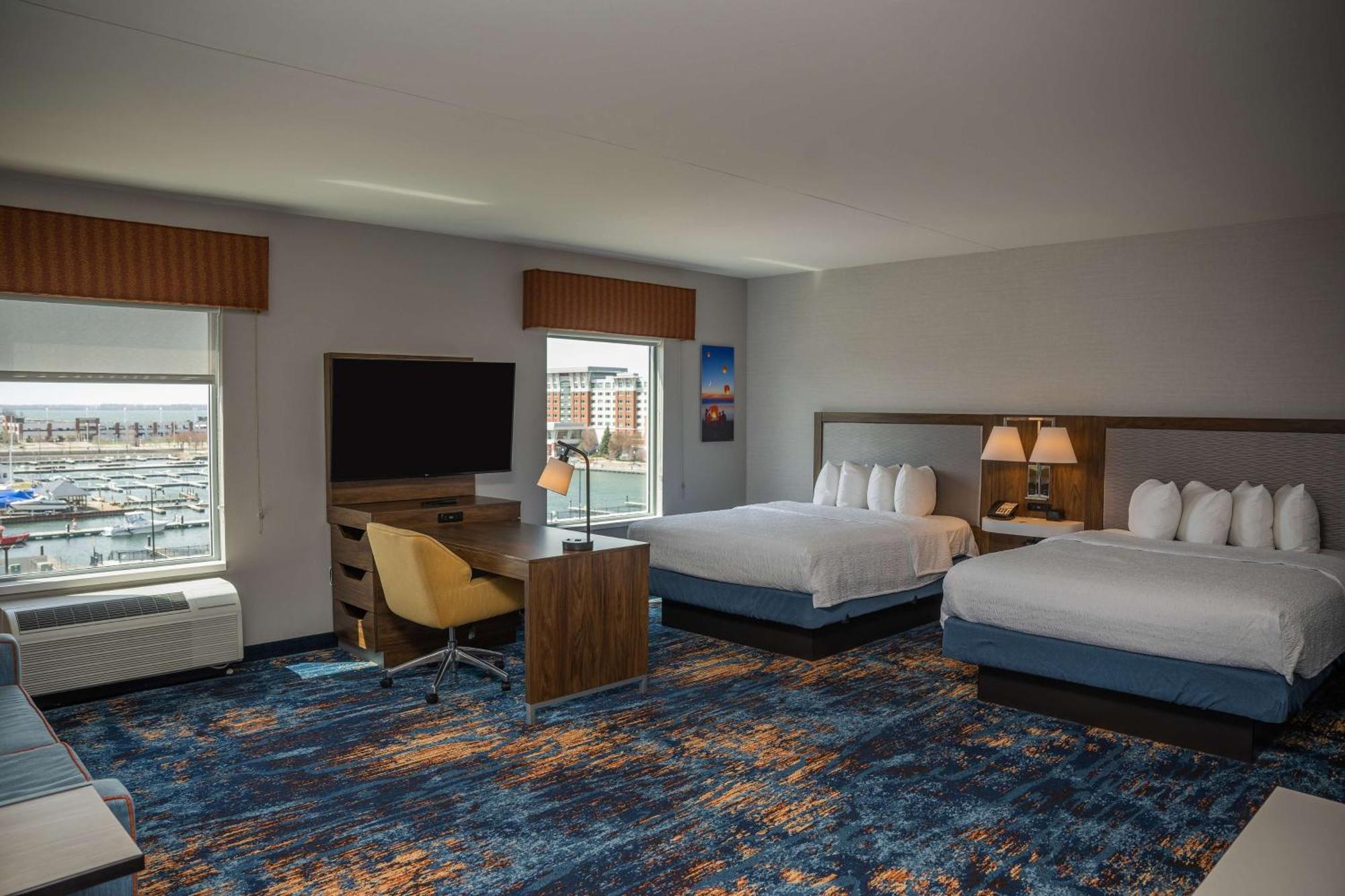 Hampton Inn & Suites Erie Bayfront Eksteriør billede