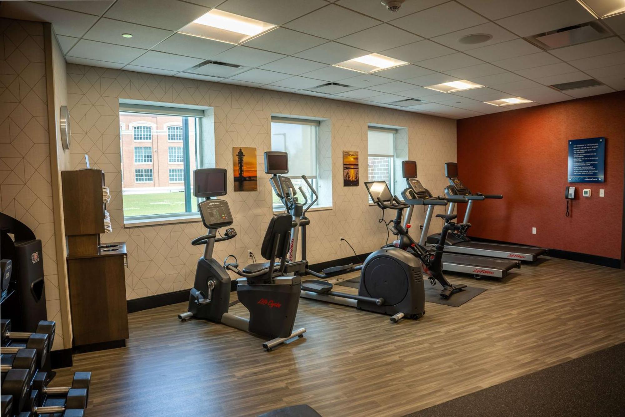 Hampton Inn & Suites Erie Bayfront Eksteriør billede