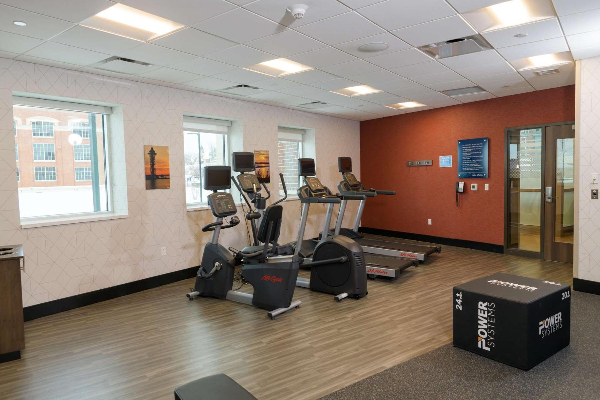Hampton Inn & Suites Erie Bayfront Eksteriør billede
