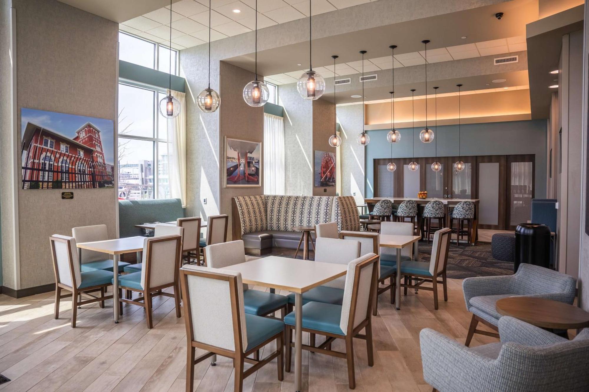 Hampton Inn & Suites Erie Bayfront Eksteriør billede