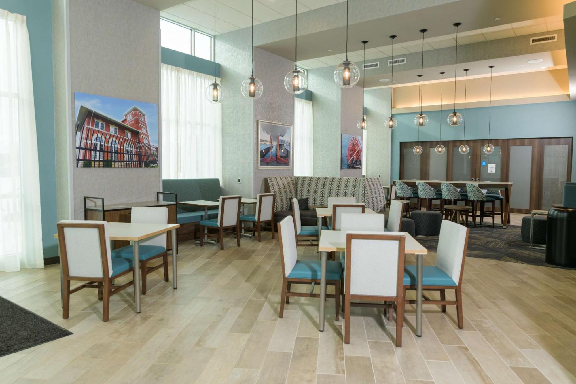 Hampton Inn & Suites Erie Bayfront Eksteriør billede