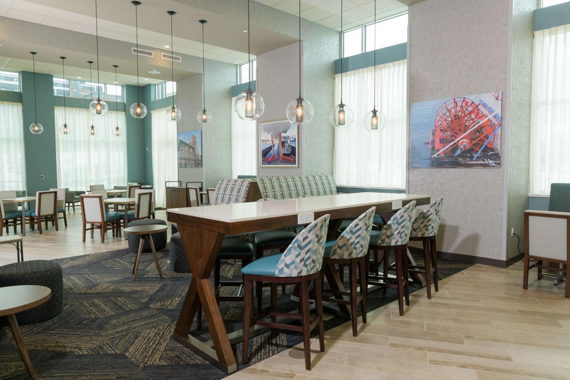 Hampton Inn & Suites Erie Bayfront Eksteriør billede